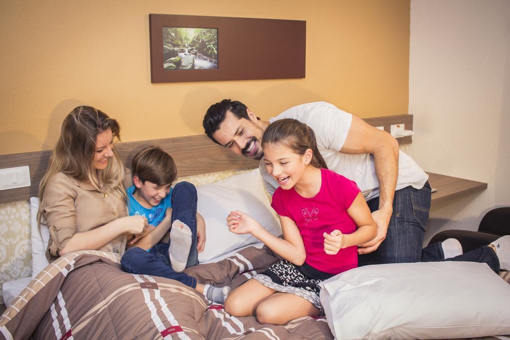 Hotel 10 Itajai/Navegantes Екстер'єр фото